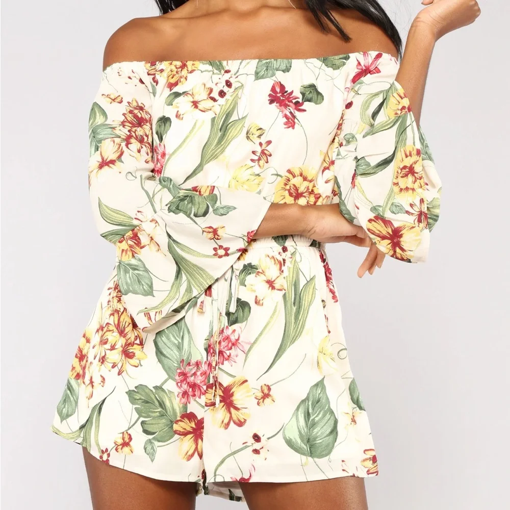 Fashion nova Belize tropical romper - Picture 4 of 5